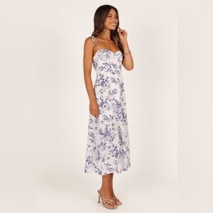 NWT Petal & Pup Azelia Midi Dress - White and Blue Floral - Size 4